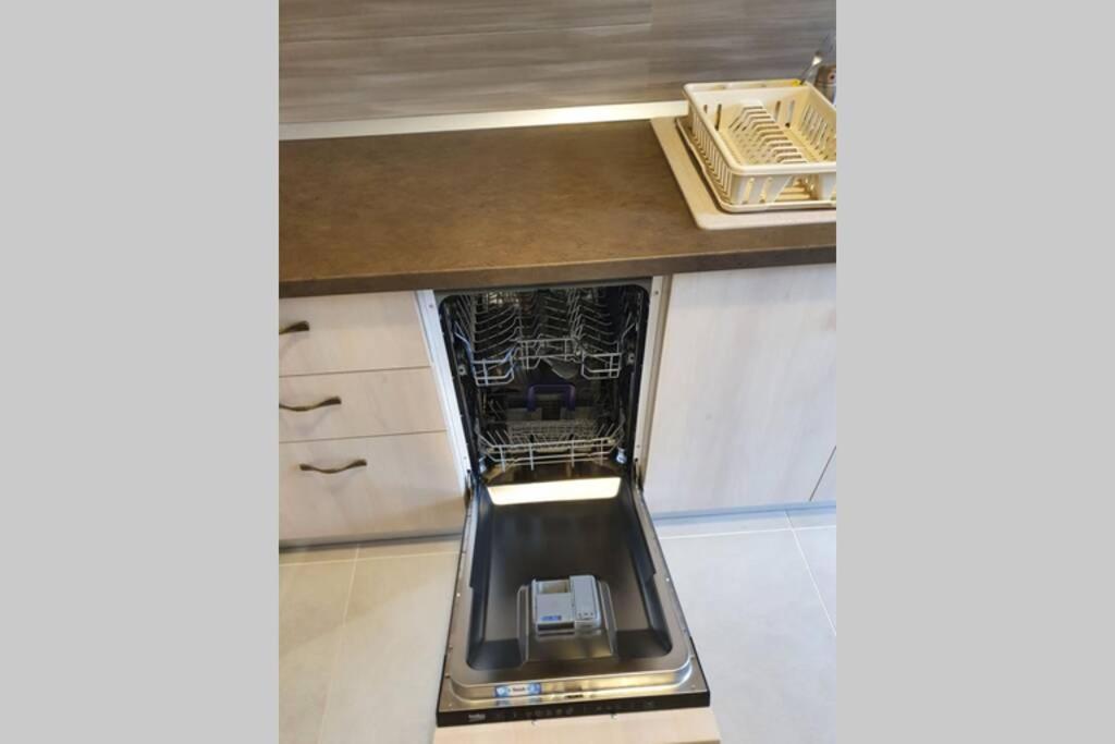Apartament Confort Studio With A Marvelous Kitchen Bukareszt Zewnętrze zdjęcie